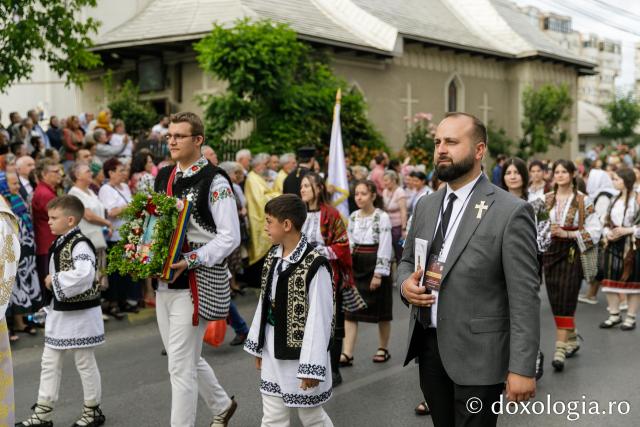 Pași de pelerini pe Calea Sfinților Suceava 2025