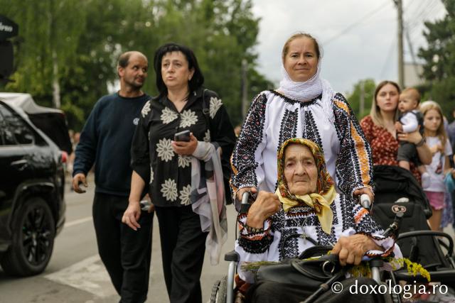 Pași de pelerini pe Calea Sfinților Suceava 2025