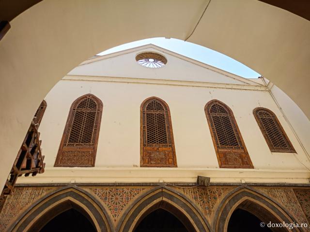 Biserica „Suspendată” din Cairo – biserica ce deține o colecție importantă de icoane și sfinte moaște