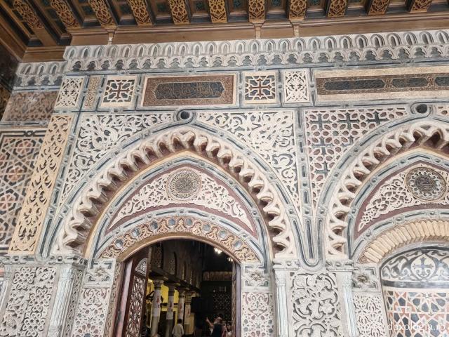 Biserica „Suspendată” din Cairo – biserica ce deține o colecție importantă de icoane și sfinte moaște