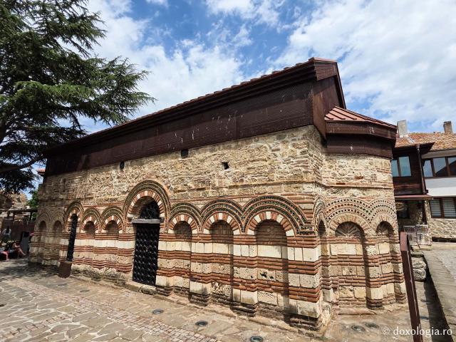 Biserica „Sfânta Parascheva” din orașul vechi Nessebar