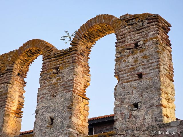 Ruinele Bisericii „Sfânta Sofia”, vechea reședință episcopală din Nessebar