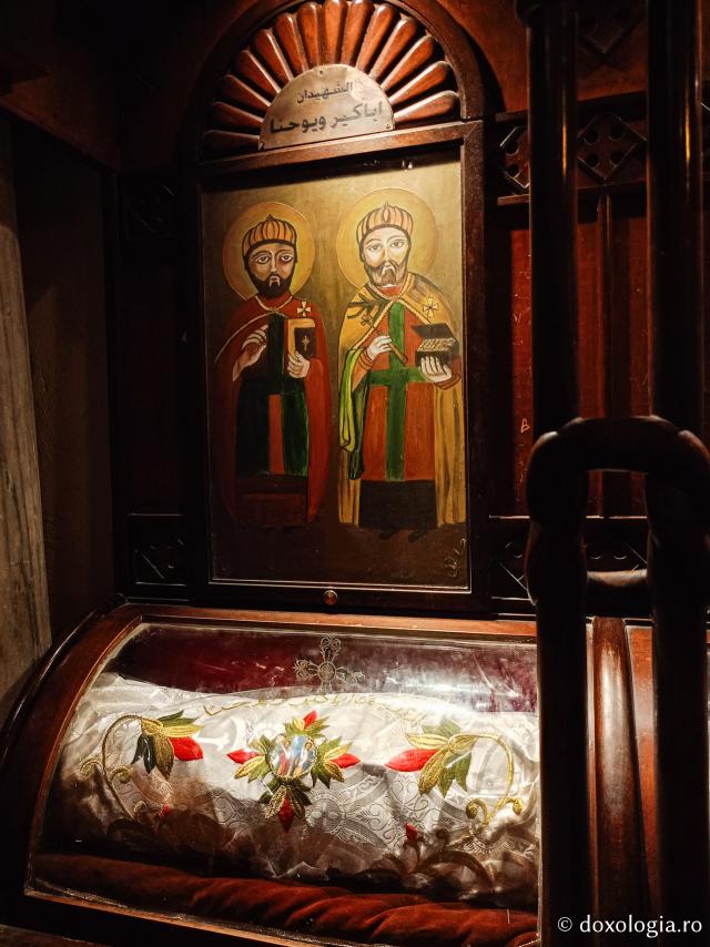 Pași de pelerin la Biserica „Sfânta Mare Muceniță Varvara” din Cairo / Foto: Magda Buftea
