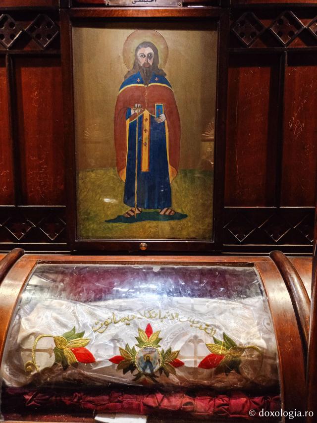 Pași de pelerin la Biserica „Sfânta Mare Muceniță Varvara” din Cairo / Foto: Magda Buftea