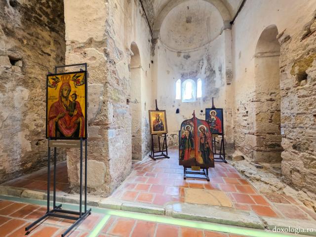 Pași de pelerin la Biserica „Sfântul Ioan Botezătorul” din Nessebar