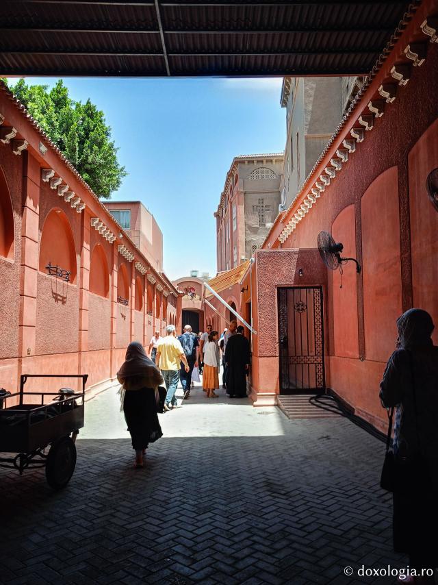 Pași de pelerin la Mănăstirea „Sfântul Mare Mucenic Mercurie” din Cairo