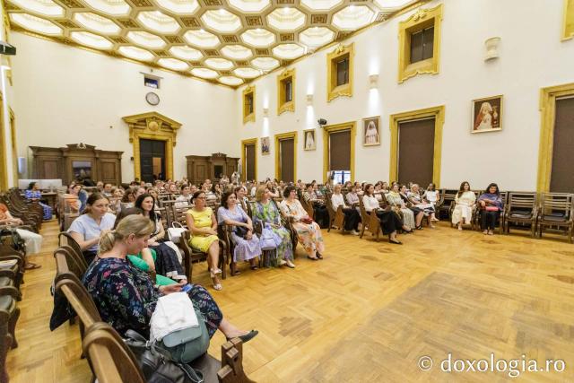 Întâlnirea Grupului Internațional de Preotese „Sfânta Nona”, la a IV-a, la Iași / Foto: pr. Silviu Cluci Întâlnirea Grupului Internațional de Preotese „Sfânta Nona”, la a IV-a ediție, la Iași