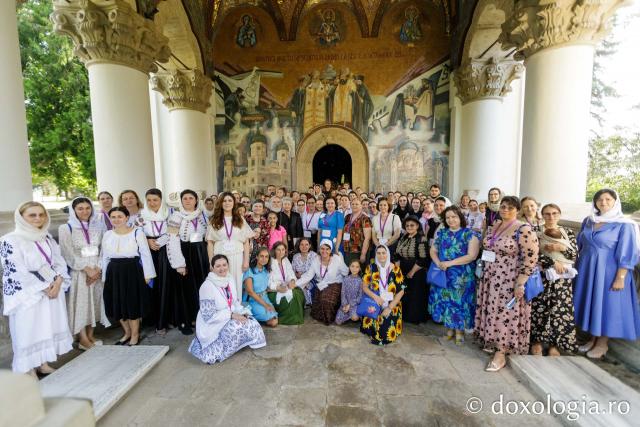 Întâlnirea Grupului Internațional de Preotese „Sfânta Nona”, la a IV-a, la Iași / Foto: pr. Silviu Cluci Întâlnirea Grupului Internațional de Preotese „Sfânta Nona”, la a IV-a ediție, la Iași