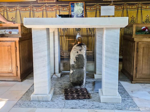 Crucile tămăduitoare de la Mănăstirea Dervent
