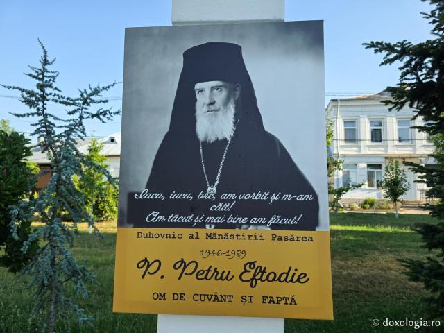 Duhovnicii Mănăstirii Pasărea – părinți ai rugăciunii, modele de înțelepciune și credință