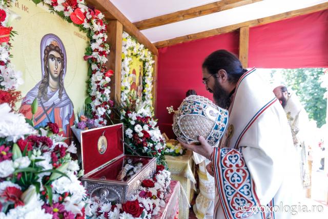 Sărbătoarea Sfintei Mari Mucenițe Chiriachi la Catedrala Episcopală din Huși / Foto: pr. Silviu Cluci Sărbătoarea Sfintei Mari Mucenițe Chiriachi la Catedrala Episcopală din Huși