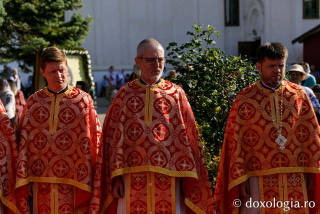 Sărbătoarea Sfintei Mari Mucenițe Chiriachi la Catedrala Episcopală din Huși / Foto: pr. Silviu Cluci Sărbătoarea Sfintei Mari Mucenițe Chiriachi la Catedrala Episcopală din Huși