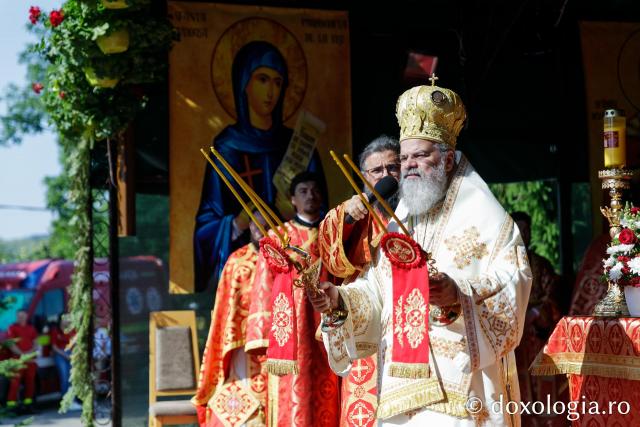 Sărbătoarea Sfintei Mari Mucenițe Chiriachi la Catedrala Episcopală din Huși / Foto: pr. Silviu Cluci Sărbătoarea Sfintei Mari Mucenițe Chiriachi la Catedrala Episcopală din Huși