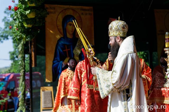 Sărbătoarea Sfintei Mari Mucenițe Chiriachi la Catedrala Episcopală din Huși / Foto: pr. Silviu Cluci Sărbătoarea Sfintei Mari Mucenițe Chiriachi la Catedrala Episcopală din Huși