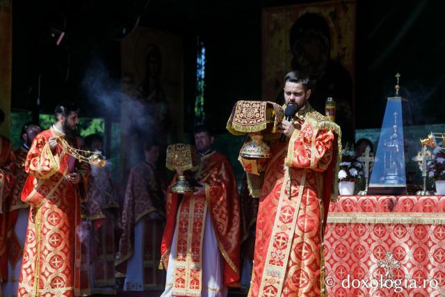 Sărbătoarea Sfintei Mari Mucenițe Chiriachi la Catedrala Episcopală din Huși / Foto: pr. Silviu Cluci Sărbătoarea Sfintei Mari Mucenițe Chiriachi la Catedrala Episcopală din Huși