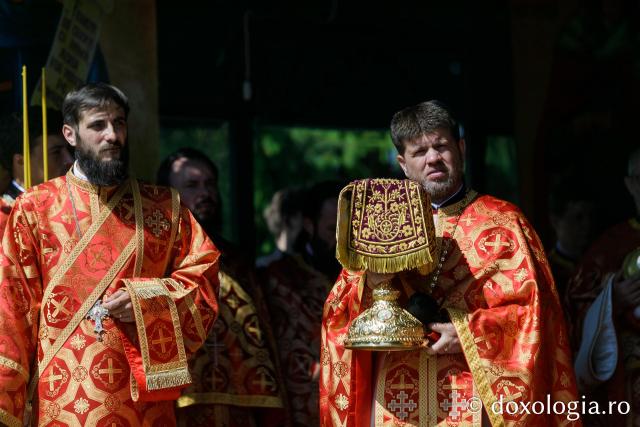 Sărbătoarea Sfintei Mari Mucenițe Chiriachi la Catedrala Episcopală din Huși / Foto: pr. Silviu Cluci Sărbătoarea Sfintei Mari Mucenițe Chiriachi la Catedrala Episcopală din HușiSărbătoarea Sfintei Mari Mucenițe Chiriachi la Catedrala Episcopală din Huși