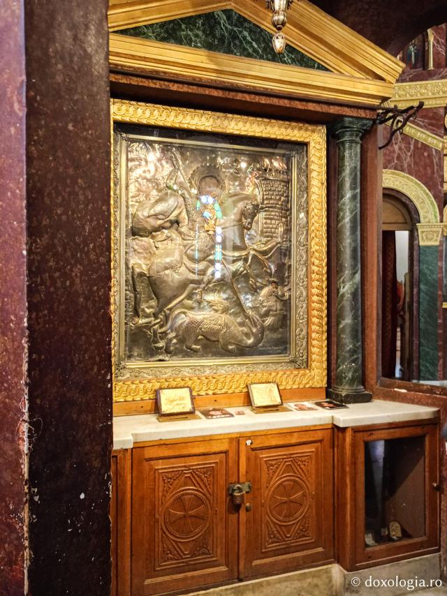 Icoana făcătoare de minuni a Sfântului Mare Mucenic Gheorghe din biserica ortodoxă greacă din Cairo