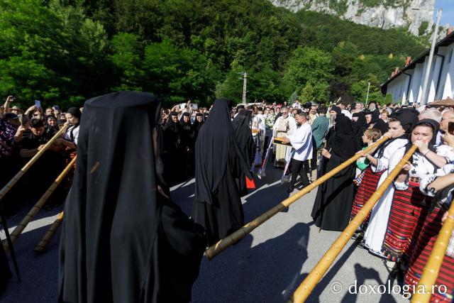 Sfânta Liturghie de la Proclamarea Canonizării Sfântului Cuvios Dometie cel Milostiv de la Râmeț / Foto: pr. Silviu Cluci Sfânta Liturghie de la Proclamarea Canonizării Sfântului Cuvios Dometie cel Milostiv de la Râmeț