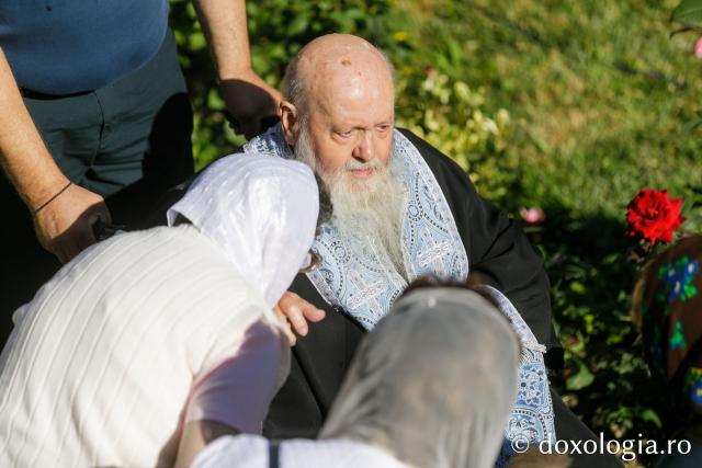 Sfânta Liturghie de la Proclamarea Canonizării Sfântului Cuvios Dometie cel Milostiv de la Râmeț / Foto: pr. Silviu Cluci Sfânta Liturghie de la Proclamarea Canonizării Sfântului Cuvios Dometie cel Milostiv de la Râmeț