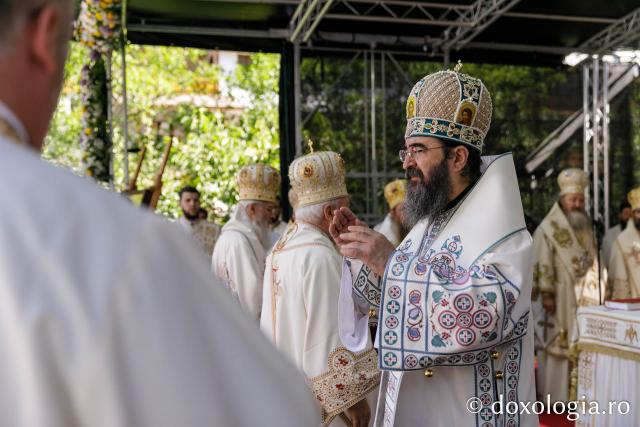 Sfânta Liturghie de la Proclamarea Canonizării Sfântului Cuvios Dometie cel Milostiv de la Râmeț / Foto: pr. Silviu Cluci Sfânta Liturghie de la Proclamarea Canonizării Sfântului Cuvios Dometie cel Milostiv de la Râmeț