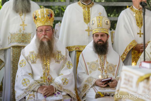 Sfânta Liturghie de la Proclamarea Canonizării Sfântului Cuvios Dometie cel Milostiv de la Râmeț / Foto: pr. Silviu Cluci Sfânta Liturghie de la Proclamarea Canonizării Sfântului Cuvios Dometie cel Milostiv de la Râmeț