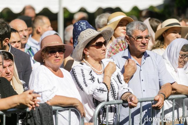 Sfânta Liturghie de la Proclamarea Canonizării Sfântului Cuvios Dometie cel Milostiv de la Râmeț / Foto: pr. Silviu Cluci Sfânta Liturghie de la Proclamarea Canonizării Sfântului Cuvios Dometie cel Milostiv de la Râmeț