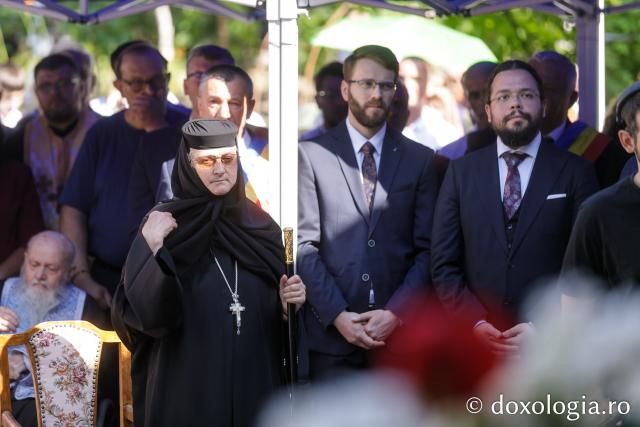 Sfânta Liturghie de la Proclamarea Canonizării Sfântului Cuvios Dometie cel Milostiv de la Râmeț / Foto: pr. Silviu Cluci Sfânta Liturghie de la Proclamarea Canonizării Sfântului Cuvios Dometie cel Milostiv de la Râmeț