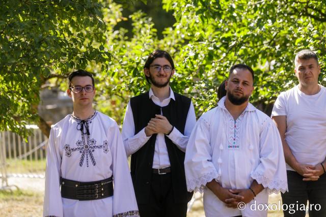 Sfânta Liturghie de la Proclamarea Canonizării Sfântului Cuvios Dometie cel Milostiv de la Râmeț / Foto: pr. Silviu Cluci Sfânta Liturghie de la Proclamarea Canonizării Sfântului Cuvios Dometie cel Milostiv de la Râmeț