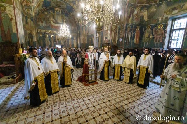  Priveghere la Mănăstirea Râmeț în cinstea Sfântului Cuvios Dometie