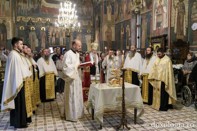  Priveghere la Mănăstirea Râmeț în cinstea Sfântului Cuvios Dometie