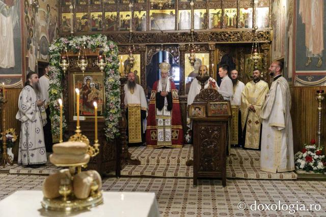  Priveghere la Mănăstirea Râmeț în cinstea Sfântului Cuvios Dometie