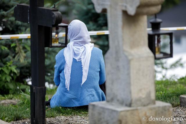 (Foto) Rugăciune și liniște în „Grădina cu sfinți” de la Mănăstirea Sihăstria