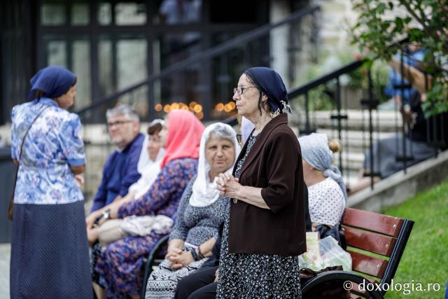 Priveghere la praznicul Schimbării la Față, la Mănăstirea Sihăstria