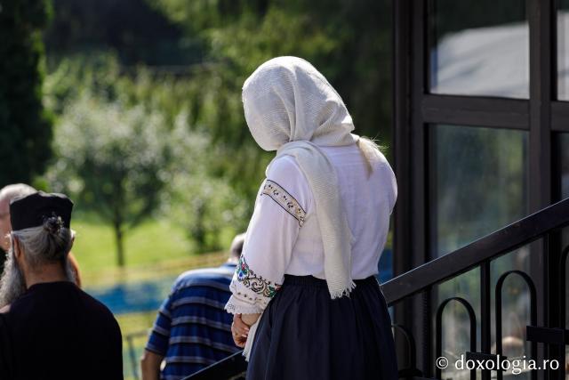 Zile de bucurie la Mănăstirea Sihăstria – chipuri în rugăciune la Sărbătoarea Schimbării la Față / Foto: Oana Nechifor Zile de bucurie la Mănăstirea Sihăstria – chipuri în rugăciune la Sărbătoarea Schimbării la Față