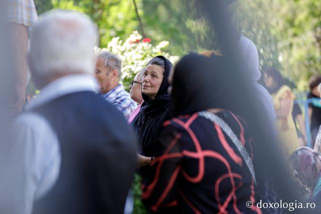 Zile de bucurie la Mănăstirea Sihăstria – chipuri în rugăciune la Sărbătoarea Schimbării la Față / Foto: Oana Nechifor Zile de bucurie la Mănăstirea Sihăstria – chipuri în rugăciune la Sărbătoarea Schimbării la Față