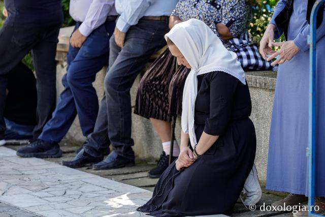 Zile de bucurie la Mănăstirea Sihăstria – chipuri în rugăciune la Sărbătoarea Schimbării la Față / Foto: Oana Nechifor Zile de bucurie la Mănăstirea Sihăstria – chipuri în rugăciune la Sărbătoarea Schimbării la Față