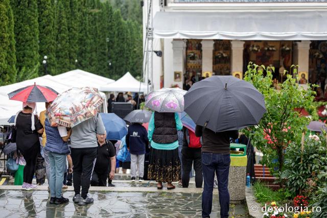Priveghere în cinstea Sfintei Cuvioase Teodora la Mănăstirea Sihăstria