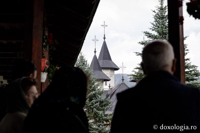 Priveghere în cinstea Sfintei Cuvioase Teodora la Mănăstirea Sihăstria