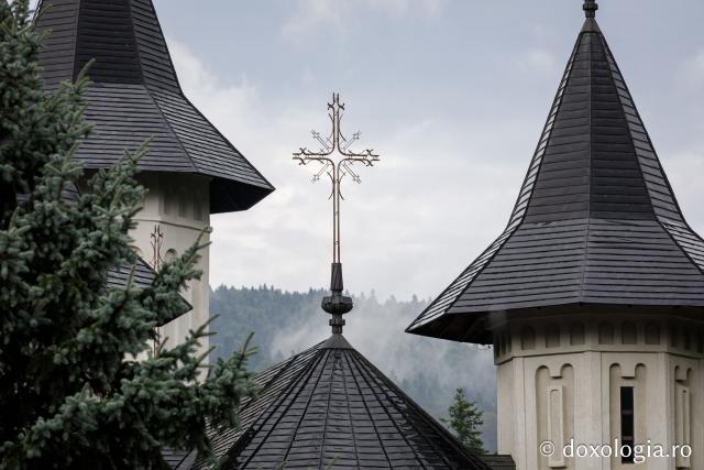 Priveghere în cinstea Sfintei Cuvioase Teodora la Mănăstirea Sihăstria