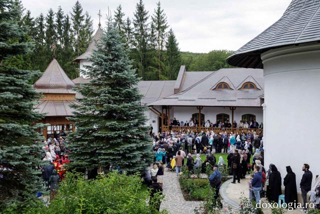 Sfânta Liturghie cu ocazia proclamării locale a canonizării Sfinților Cuvioși Paisie și Cleopa