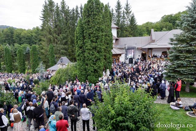 Sfânta Liturghie cu ocazia proclamării locale a canonizării Sfinților Cuvioși Paisie și Cleopa