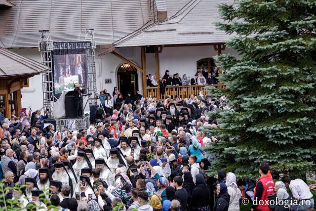 Sfânta Liturghie cu ocazia proclamării locale a canonizării Sfinților Cuvioși Paisie și Cleopa