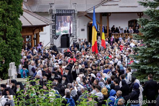 Sfânta Liturghie cu ocazia proclamării locale a canonizării Sfinților Cuvioși Paisie și Cleopa