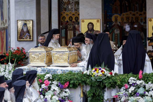 Sfânta Liturghie cu ocazia proclamării locale a canonizării Sfinților Cuvioși Paisie și Cleopa