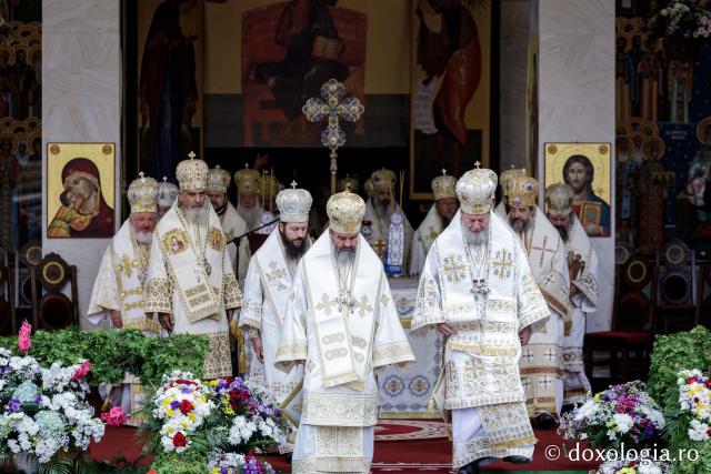 Sfânta Liturghie cu ocazia proclamării locale a canonizării Sfinților Cuvioși Paisie și Cleopa