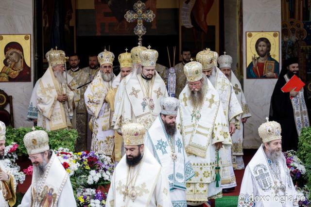 Sfânta Liturghie cu ocazia proclamării locale a canonizării Sfinților Cuvioși Paisie și Cleopa