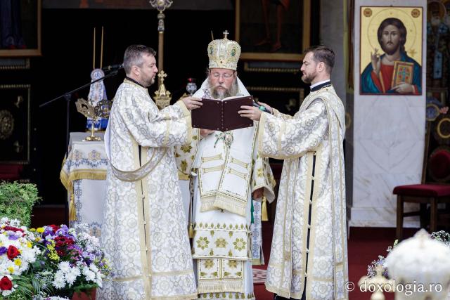 Sfânta Liturghie cu ocazia proclamării locale a canonizării Sfinților Cuvioși Paisie și Cleopa