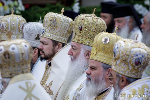 Sfânta Liturghie cu ocazia proclamării locale a canonizării Sfinților Cuvioși Paisie și Cleopa