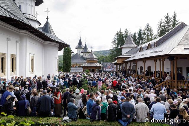 Sfânta Liturghie cu ocazia proclamării locale a canonizării Sfinților Cuvioși Paisie și Cleopa