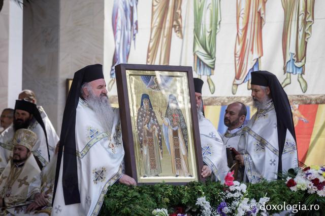 (Foto) Proclamarea locală a canonizării Sfinților Cuvioși Paisie și Cleopa de la Sihăstria
